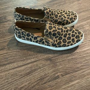 Old Navy Cheetah slip on